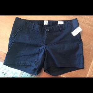 Gap maternity shorts